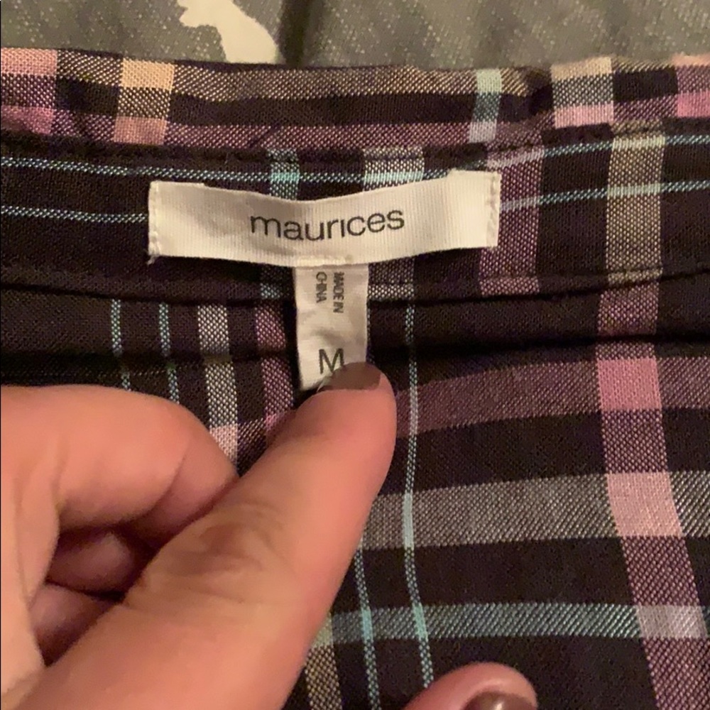 Button down - Picture 4 of 4